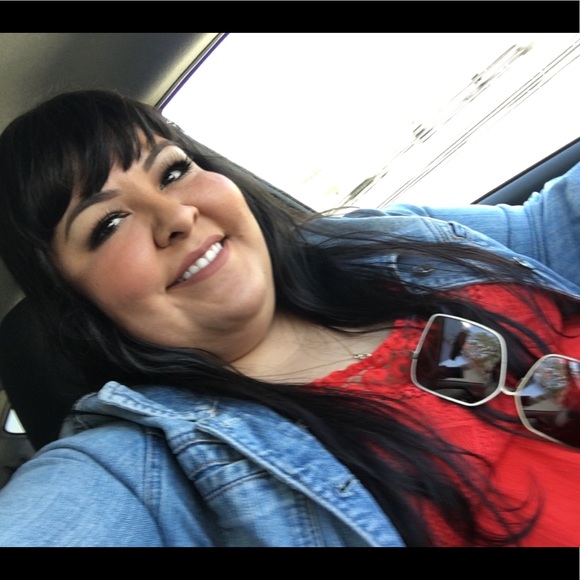 Meet the Posher Other - Meet your Posher, Janet